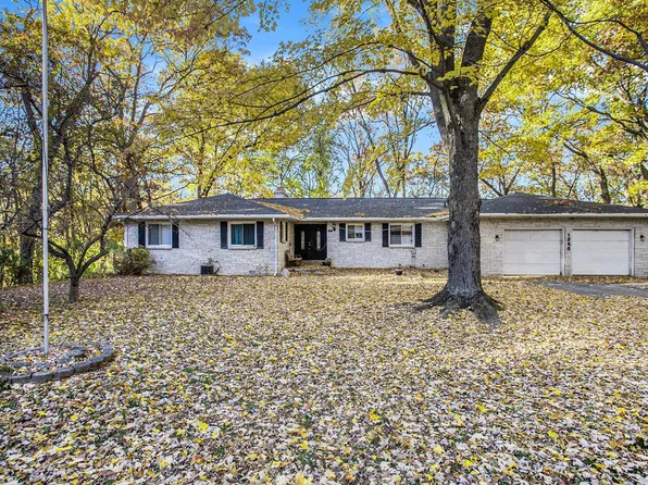 1280 Westlake Woods Dr, Springfield, MI 49037