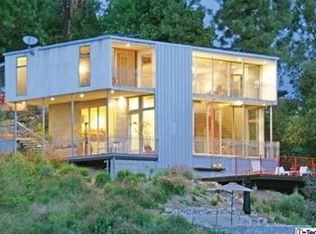 1290 Rancheros Rd, Pasadena, CA 91103