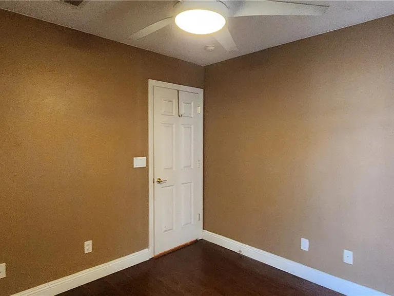 1395 Falling Snow Ave — Photo 20