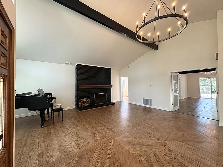 2350 Alameda De Las Pulgas — Photo 4