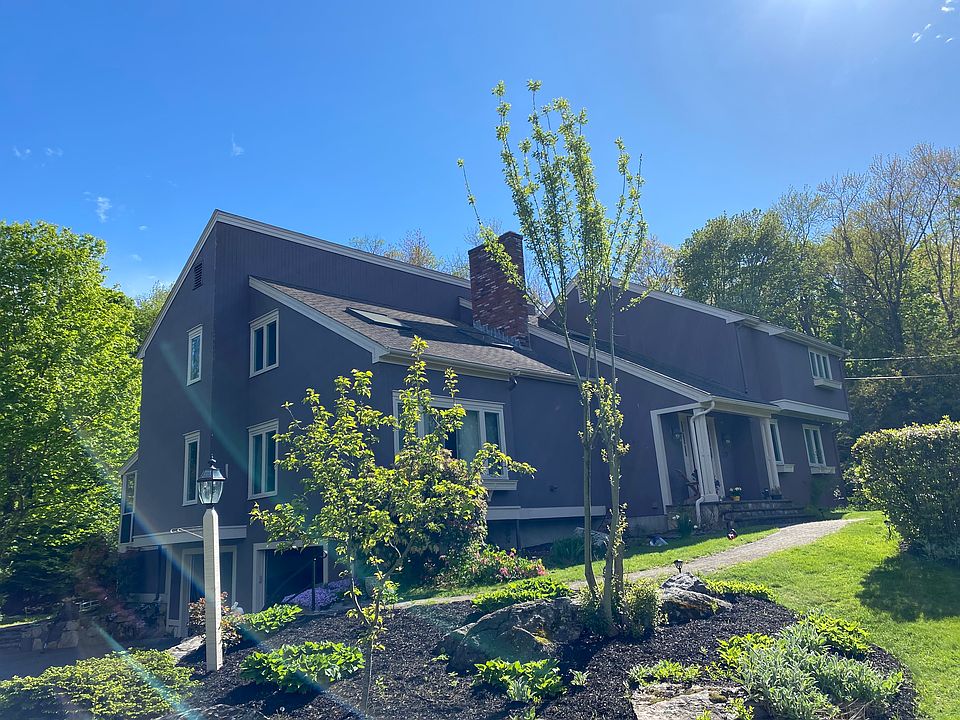 1st image of 23 Hunting Ln