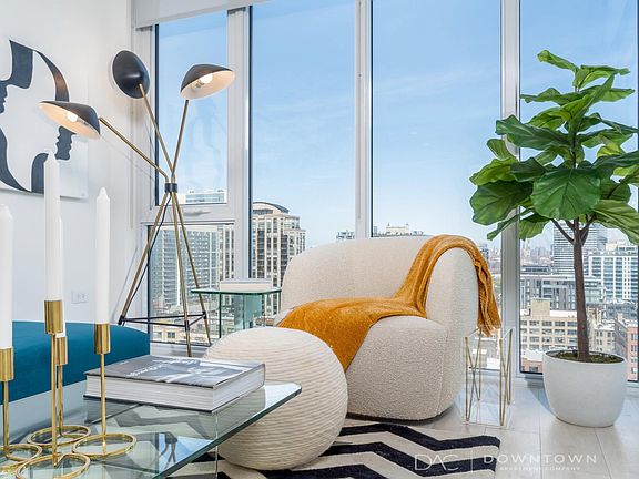 3rd image of 213 W Grand Ave #1403