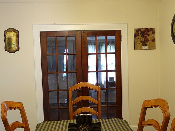 4th image of 3127 Maxwell St