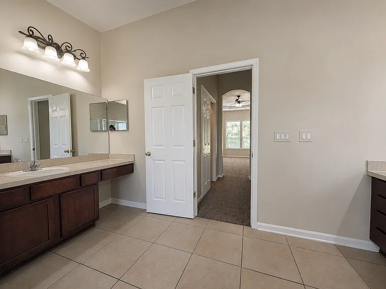 5190 Johnson Lake Ct — Photo 12