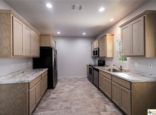 603 Walnut St, Jourdanton, TX 78026
