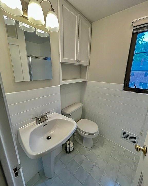 2nd image of 54 Grant Ave #2