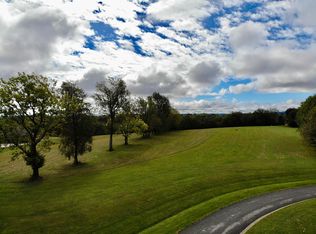 305 Red Barn Rd, Stanford, KY 40484