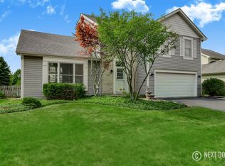 1353 Farmstead Ln, Bolingbrook, IL 60490