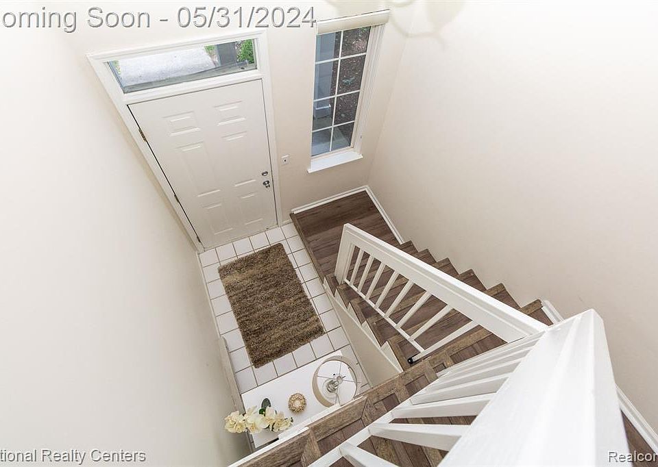 4727 BERKSHIRE DR Sterling Heights MI Zillow