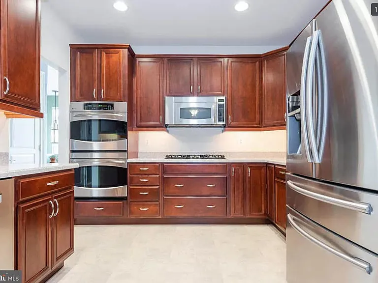8042 Four Quarter Rd — Photo 10