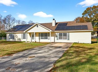 2 Hundley Rd, Carriere, MS 39426