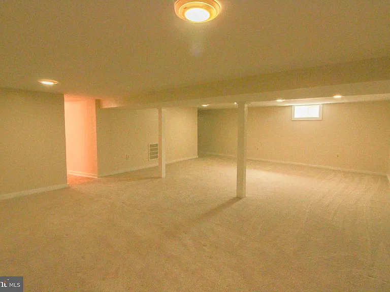 11 Hickory Ln — Photo 51
