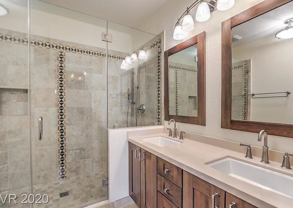 1st image of 1405 Seward St Unit 203