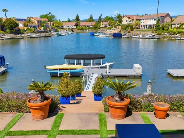 66 S Newport Drive, Napa, CA 94559