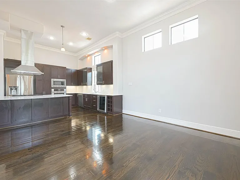 1739 Oakdale St — Photo 17