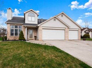 7925 Grayfield Ct, Fort Wayne, IN 46825