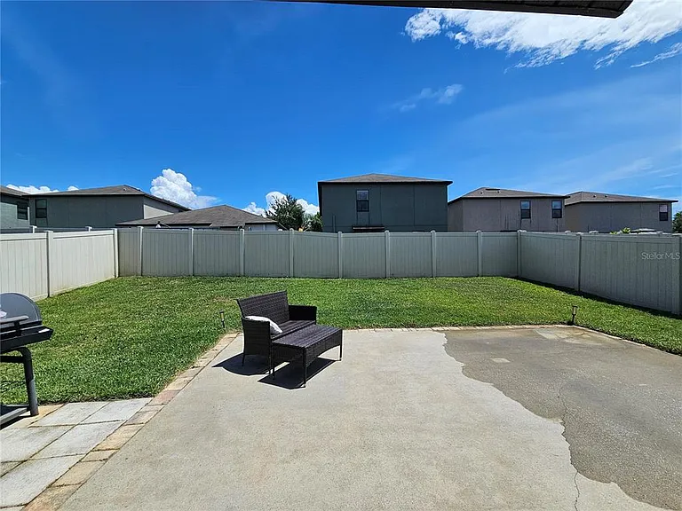10005 Rose Petal Pl — Photo 27