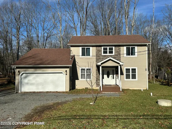 5186 Hummingbird Dr, Pocono Summit, PA 18346