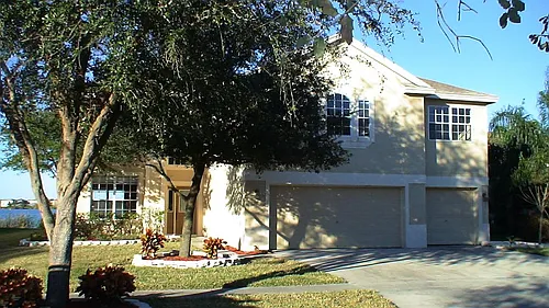 7215 Colonial Lake Dr Photo 1
