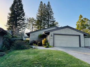 416 Ridge Gate Rd, Orinda, CA 94563