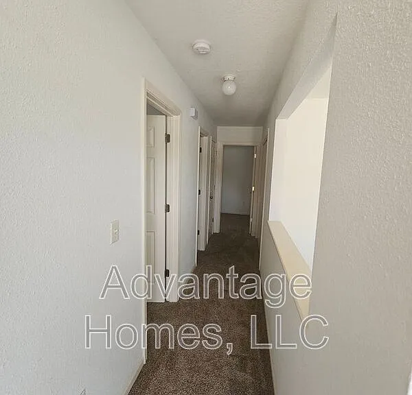 801 Johnson Cir #B — Photo 3