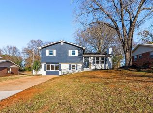 24 Willowood Dr, Spartanburg, SC 29303