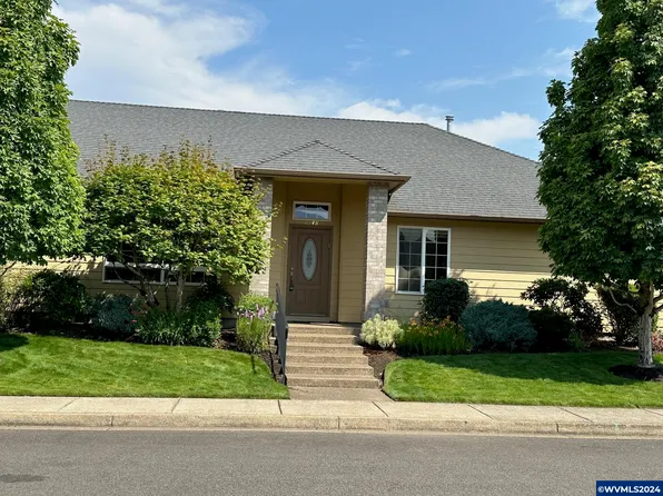 2148 SE Magnolia Ave, Dallas, OR 97338