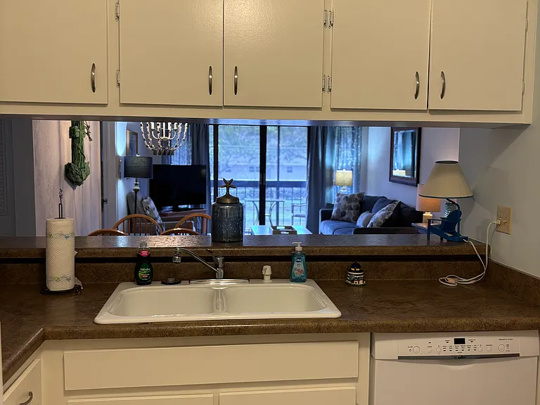 20 Greenbrier St #208 — Photo 27