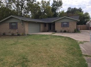 3003 Robin Rd, Greenville, TX 75402