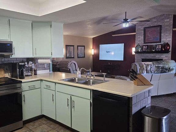 3rd image of 1350 S 371ST Avenue