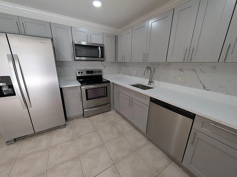 4626 Arthur St — Photo 7