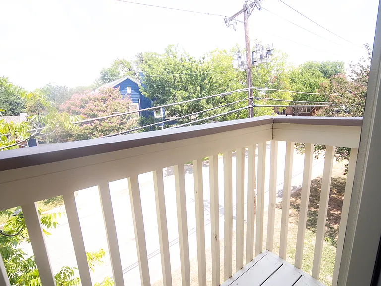 2600 Shirley Ave — Photo 34