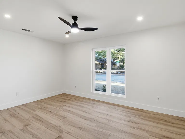 7076 Briarmeadow Dr — Photo 15