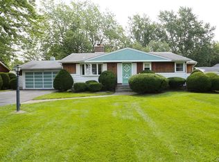 1050 Escarpment Dr, Lewiston, NY