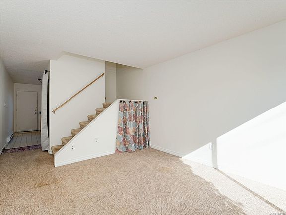 4th image of 48 Montreal St #4