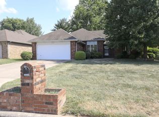 2138 E Cragmont St, Springfield, MO 65804