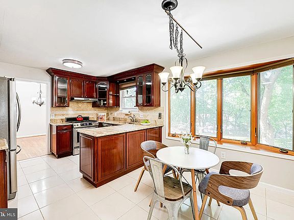 Kitchen with the eating area