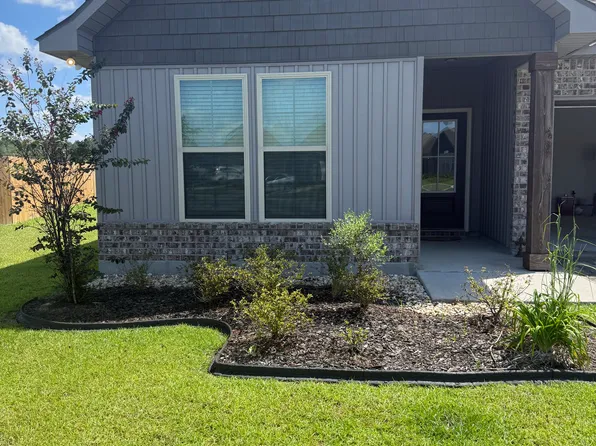 9730 Mystical Ln, Denham Springs, LA 70726
