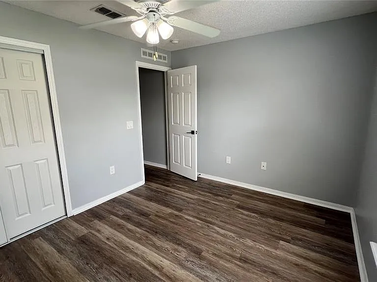 485 Martigues Dr — Photo 18