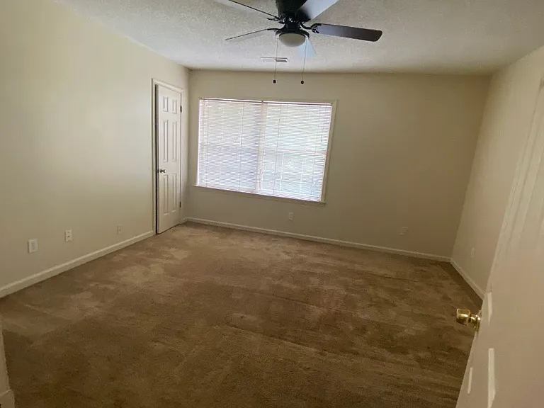 5211 Kimbark Woods Dr — Photo 17