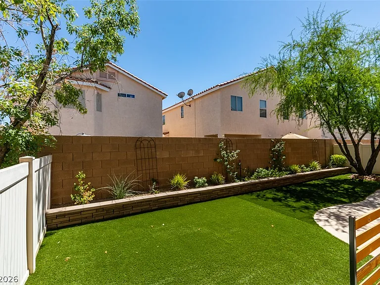 8909 Houston Ridge Ave — Photo 44