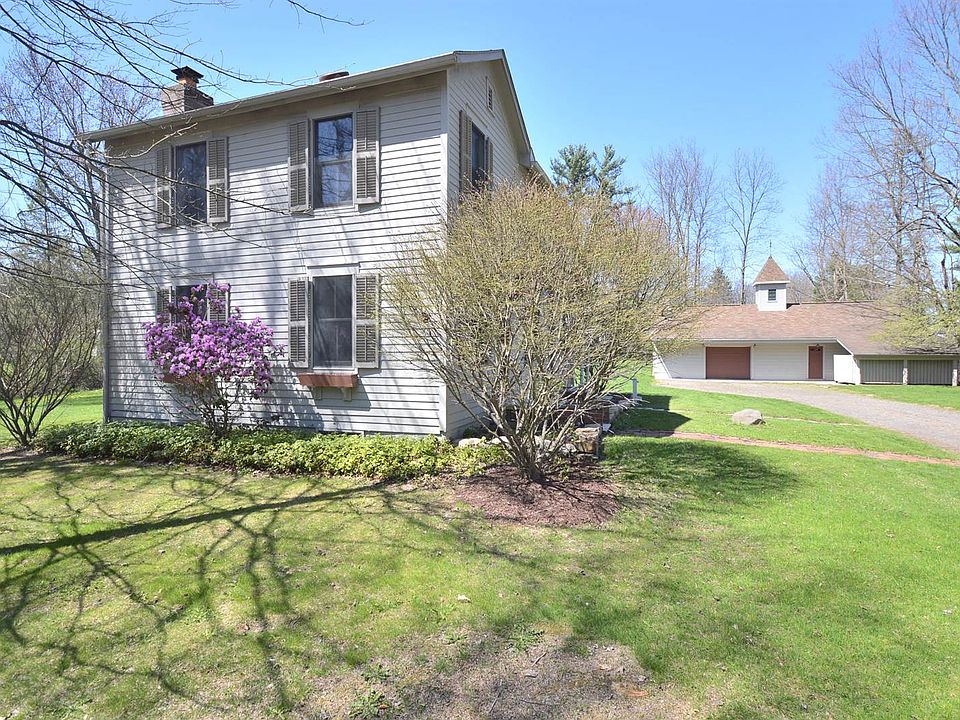 1st image of 10 Audubon Ln