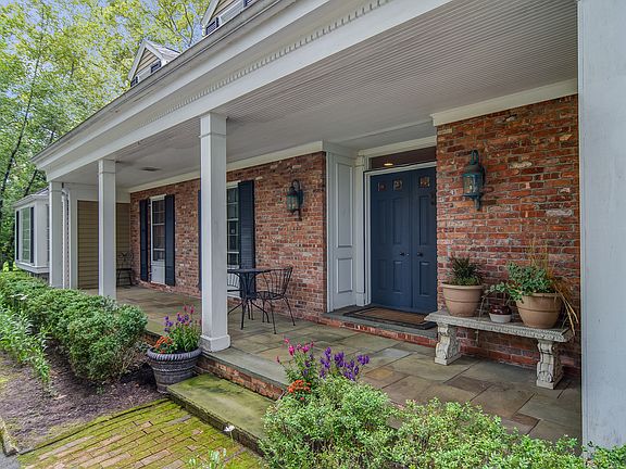 2nd image of 52 Glen Ave