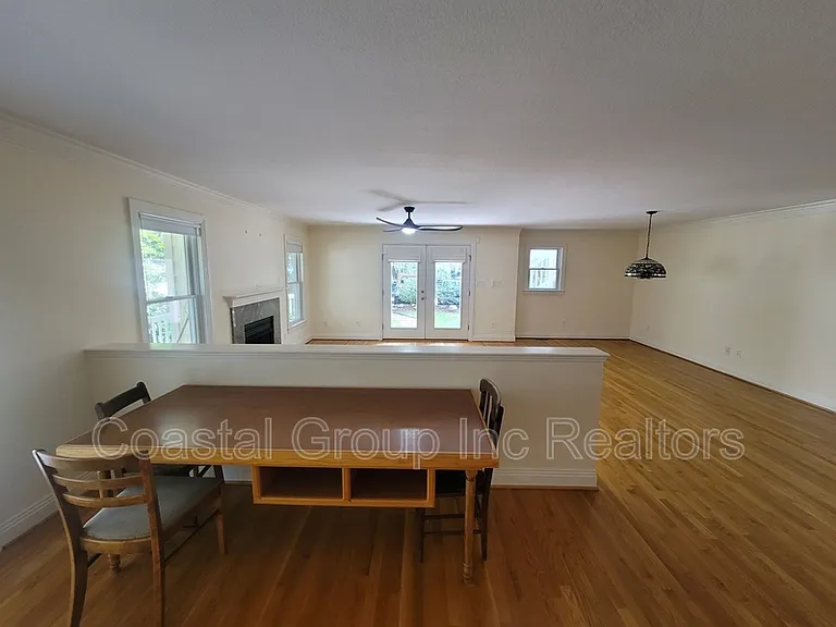 2309 Wake Forest St — Photo 6