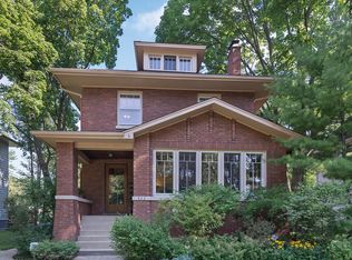 822 Elmwood Ave, Wilmette, IL 60091