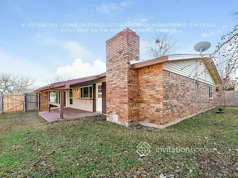 2600 Treeview Dr — Photo 16