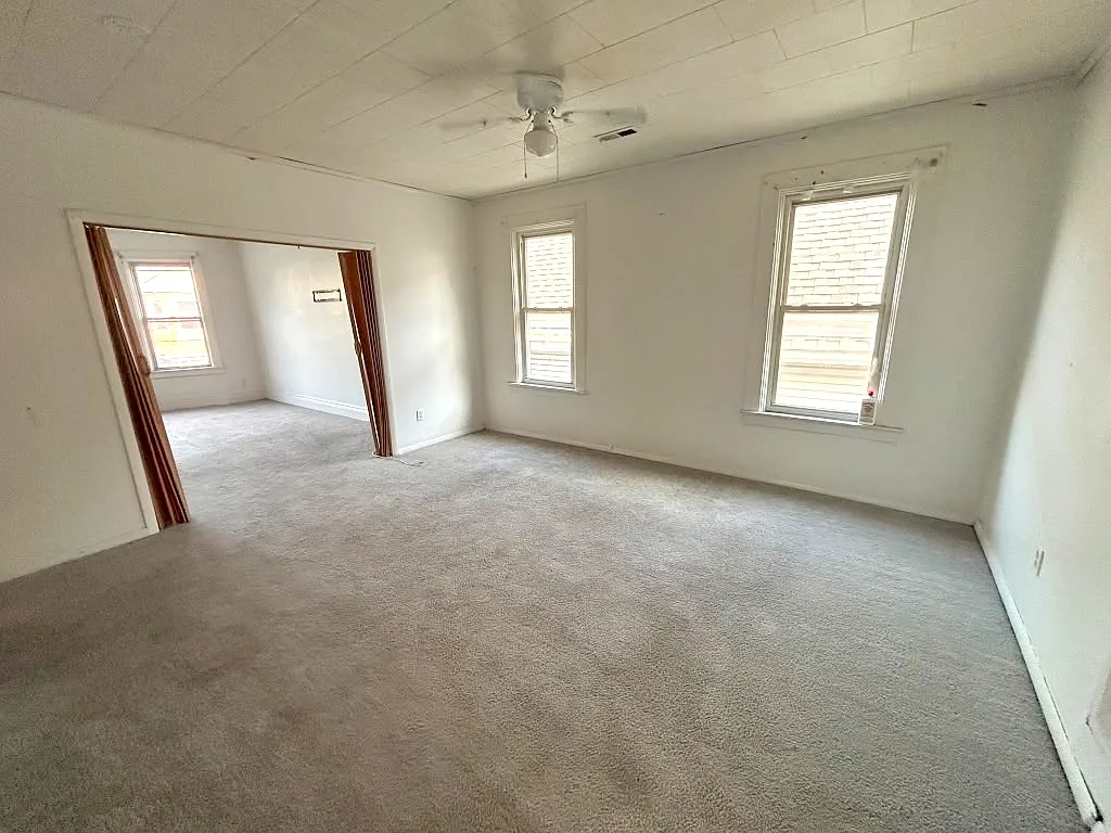 2 bed, 750 sqft, $800 — Photo 3
