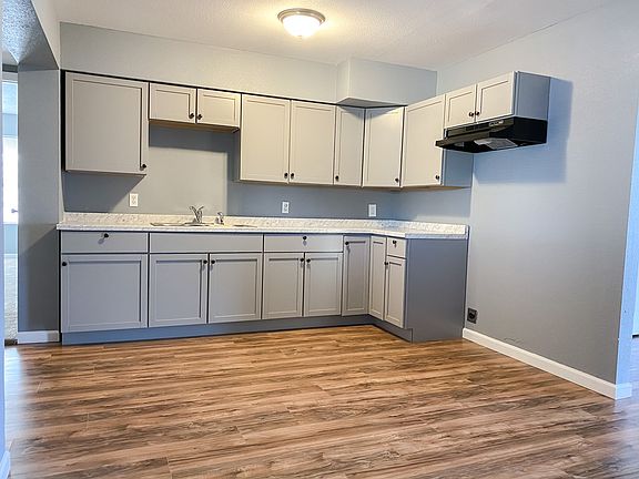 5th image of 2810 Catalina Dr
