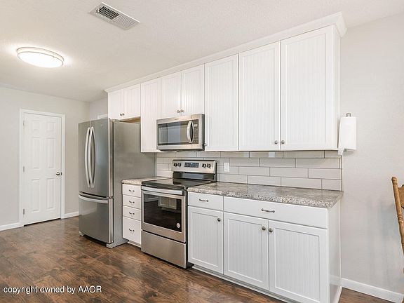 4th image of 501 Pear Ave