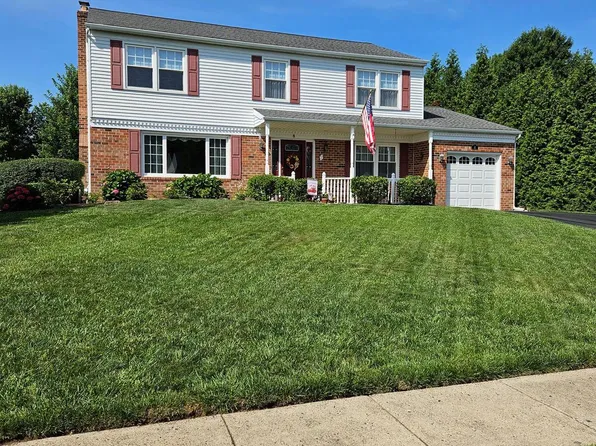 8 Timberfare Cir, Plymouth Meeting, PA 19462